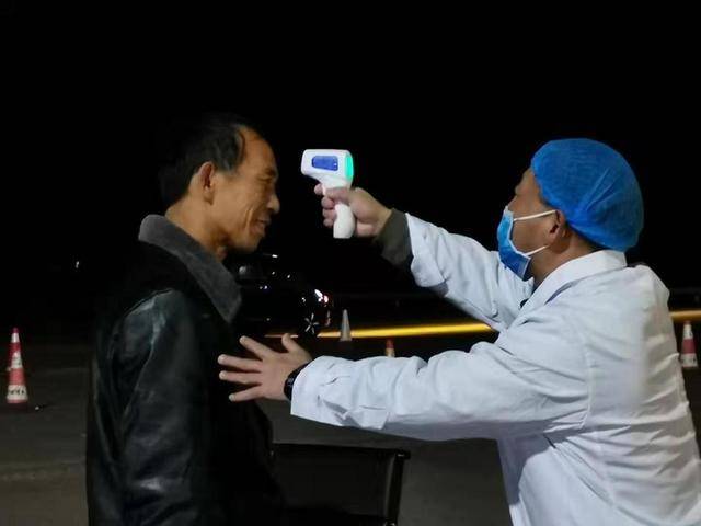 荣誉加身、成果累累，说的就是这位“护士先生”(图2)