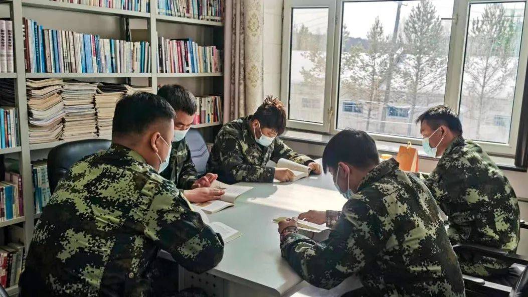漠河林业局荣获全区“捐赠图书先进单位”荣誉称号(图4)
