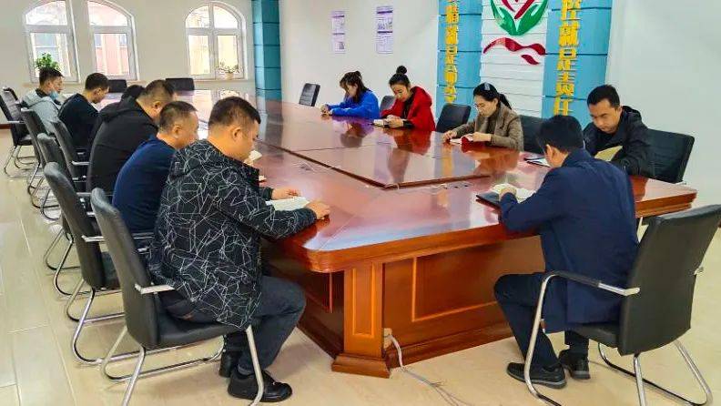 漠河林业局荣获全区“捐赠图书先进单位”荣誉称号(图2)