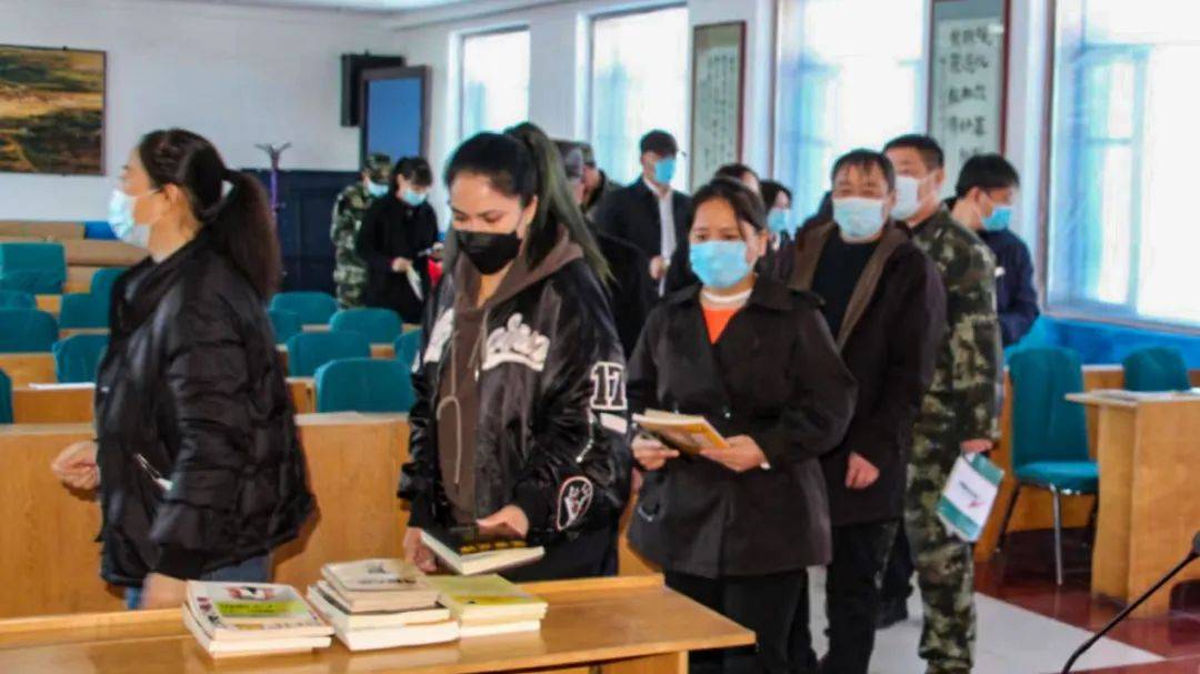 漠河林业局荣获全区“捐赠图书先进单位”荣誉称号(图3)
