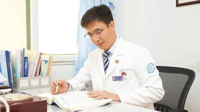 青岛西海岸新区中心医院普外二科王光军荣获“青岛好医生”荣誉称号(图3)