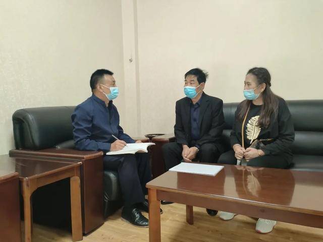 信访“老黄牛” 百姓“贴心人”——记全国“人民满意的公务员”荣誉称号获得者、市信访局网信科科长黄沿钧(图2)