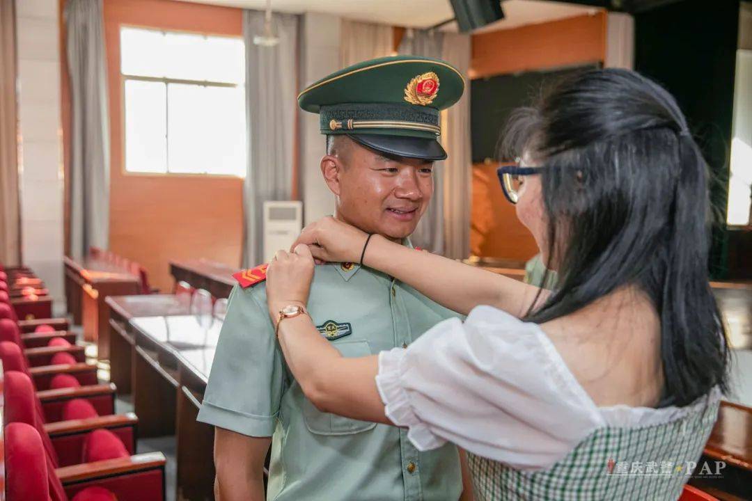 战斗军营 | 聚焦“红肩章”的荣誉时刻(图8)