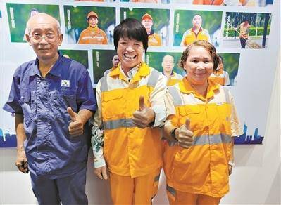 3位东莞环卫工人成“终身荣誉员工”(图1)
