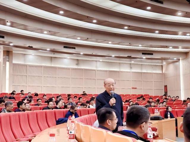 任职北交大,他手握多项国家级大奖!最近,又捧回“终身”荣誉!(图3) 任职北交大,他手握多项国家级大奖!最近,又捧回“终身”荣誉!(图3)