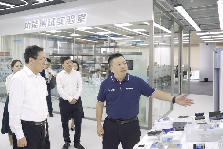 匠心筑梦 向“新”而行｜天翼物联绿色双碳产品线总监朱承兴荣获“中央企业劳动模范”称号(图3)