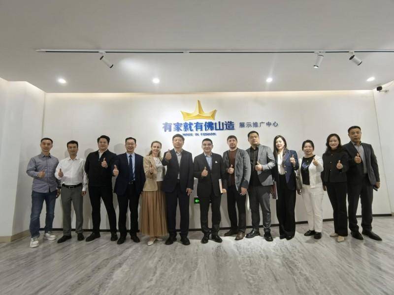 陈光标：荣获佛山市家具行业协会终生荣誉会长称号 并莅临“有家就有佛山造”指导交流(图3)
